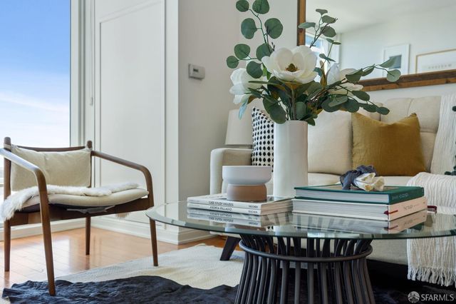 425 1st Street 1008, San Francisco, CA 94105