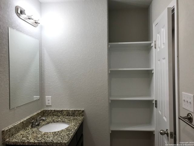 16905 Spirit Brk Unit 2, Selma, TX 78154