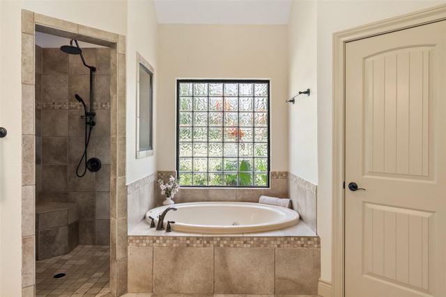 343 Colorado DR, Cedar Creek, TX 78612