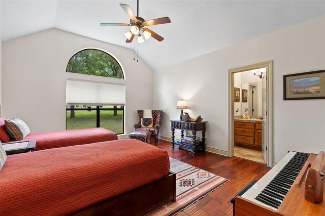 343 Colorado DR, Cedar Creek, TX 78612