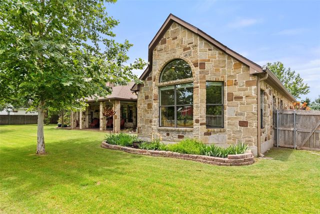343 Colorado DR, Cedar Creek, TX 78612