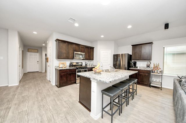 6806 Amber Cliff Lane, Richmond, TX 77469