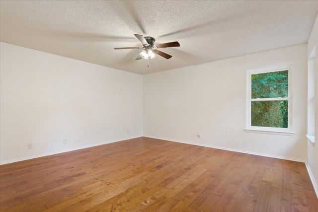 6904 Viking Drive, Waco, TX 76710