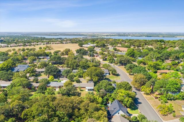 6904 Viking Drive, Waco, TX 76710