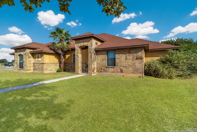 1758 Crooked Creek, Pleasanton, TX 78064