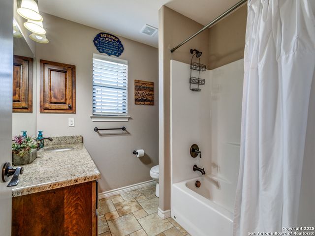 1758 Crooked Creek, Pleasanton, TX 78064