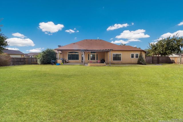 1758 Crooked Creek, Pleasanton, TX 78064
