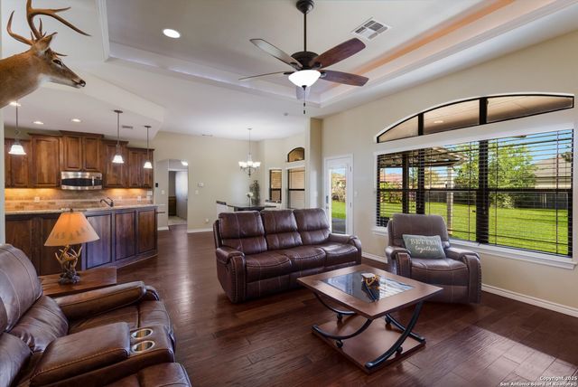 1758 Crooked Creek, Pleasanton, TX 78064