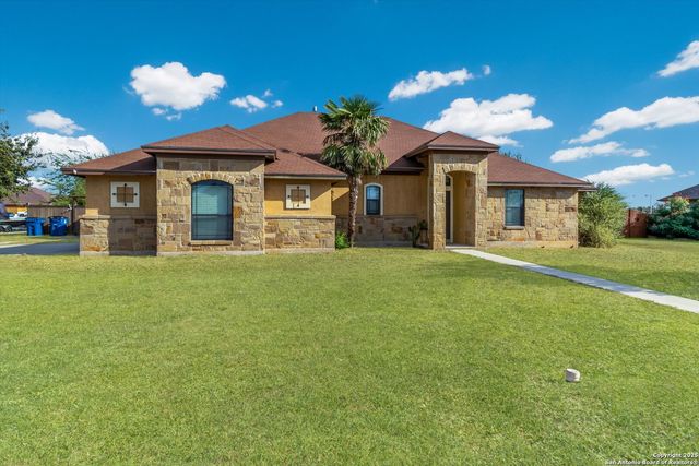 1758 Crooked Creek, Pleasanton, TX 78064
