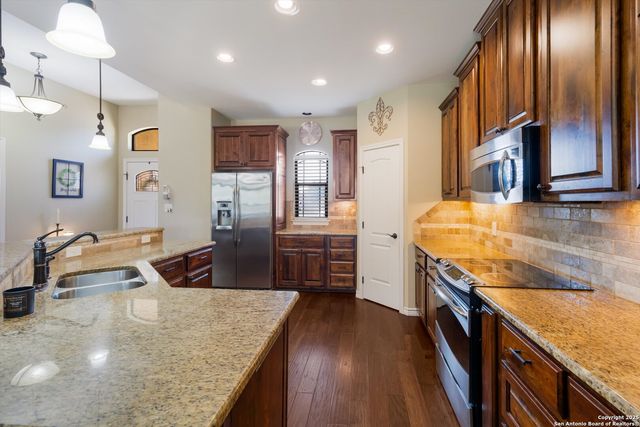 1758 Crooked Creek, Pleasanton, TX 78064