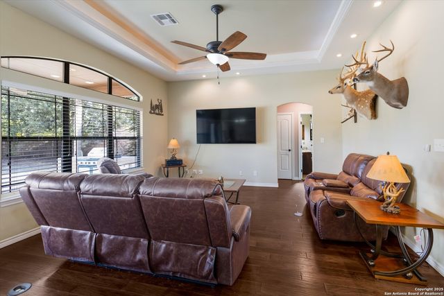 1758 Crooked Creek, Pleasanton, TX 78064