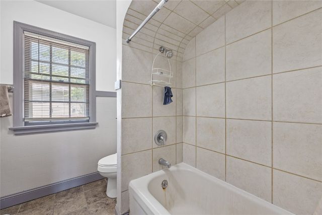 911 S Van Buren Street, Iowa City, IA 52240