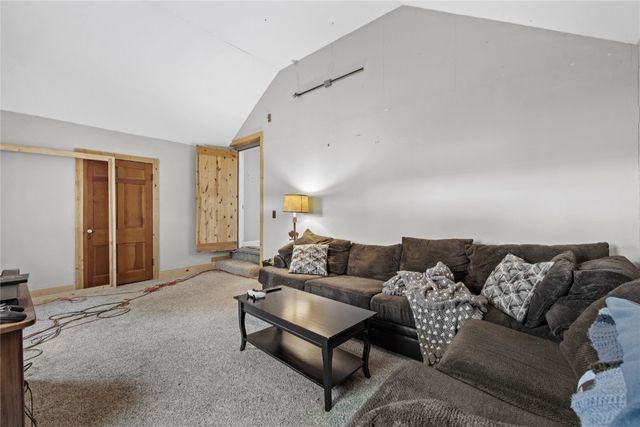 911 S Van Buren Street, Iowa City, IA 52240