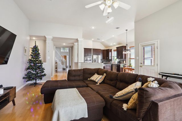 13541 Anarosa LOOP, Austin, TX 78727
