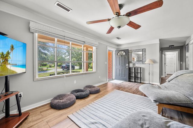 1352 Honeysuckle Lane, Charleston, SC 29412