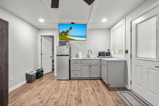 1352 Honeysuckle Lane, Charleston, SC 29412