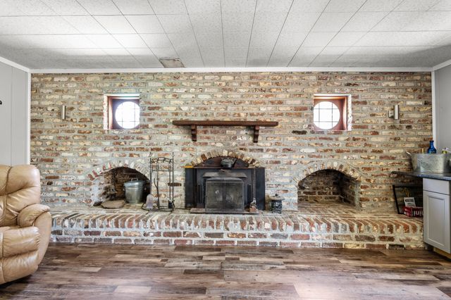 1352 Honeysuckle Lane, Charleston, SC 29412