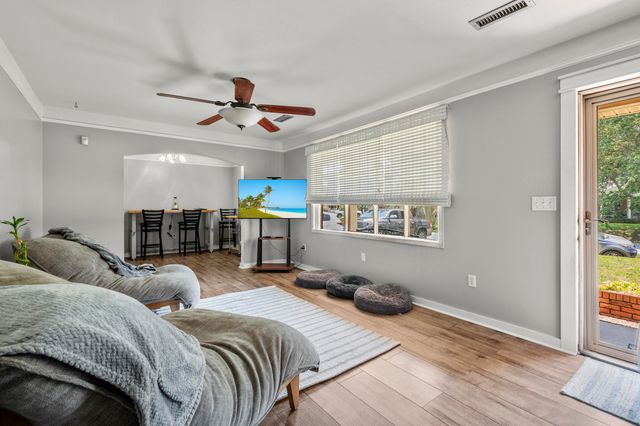 1352 Honeysuckle Lane, Charleston, SC 29412