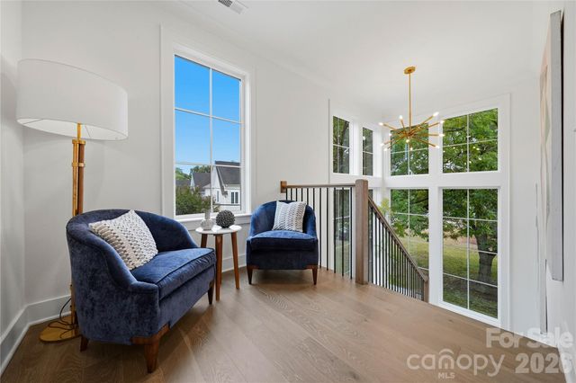 1115 Lomax Avenue, Charlotte, NC 28211