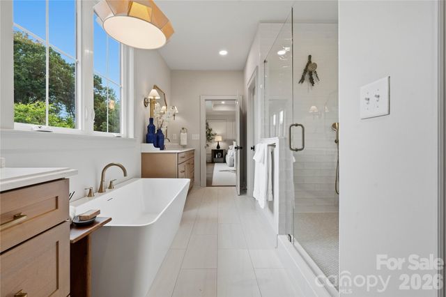1115 Lomax Avenue, Charlotte, NC 28211