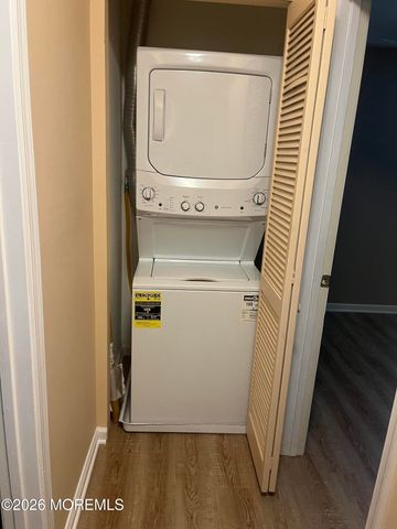 7 Bugle Way, Tinton Falls, NJ 07753