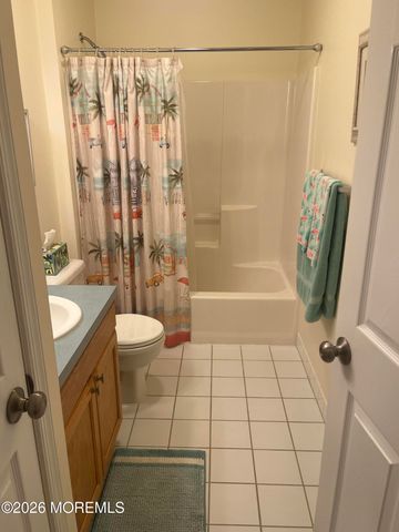 7 Bugle Way, Tinton Falls, NJ 07753