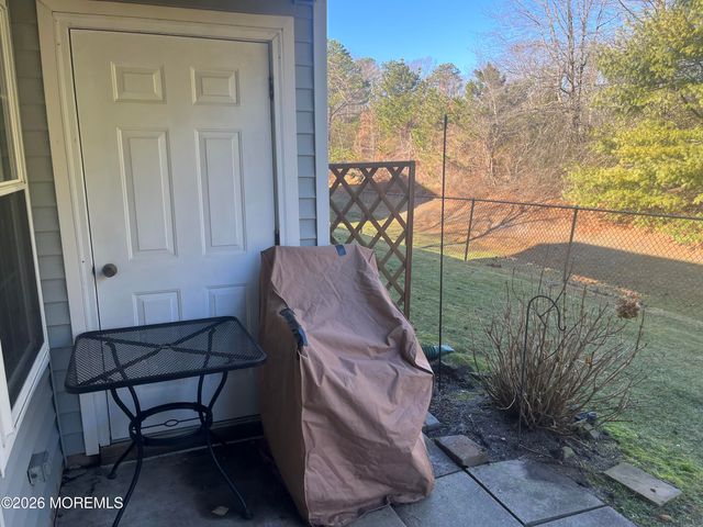 7 Bugle Way, Tinton Falls, NJ 07753