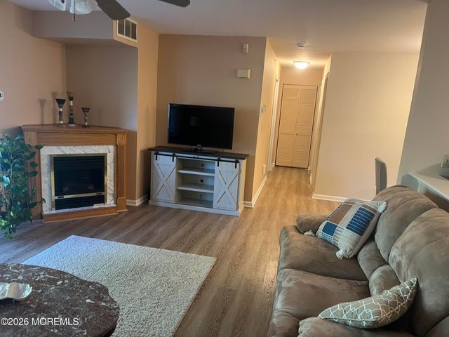 7 Bugle Way, Tinton Falls, NJ 07753