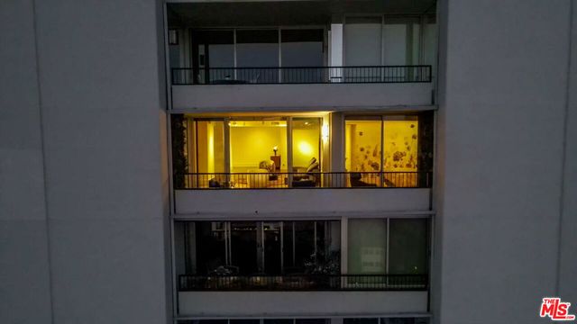 1100 Alta Loma Road 1404, West Hollywood, CA 90069