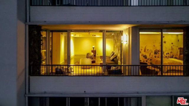 1100 Alta Loma Road 1404, West Hollywood, CA 90069