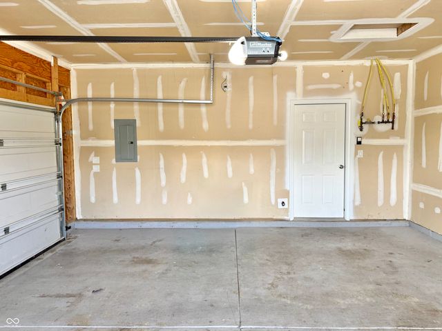 4263 Cairo Way, Avon, IN 46123