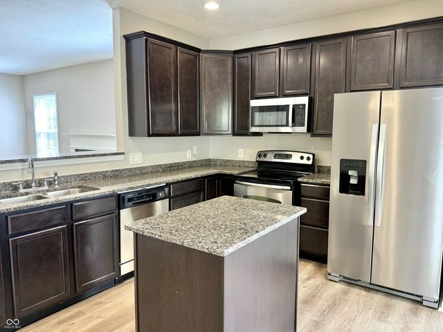 4263 Cairo Way, Avon, IN 46123
