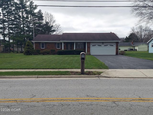 615 W Lima Avenue, Ada, OH 45810