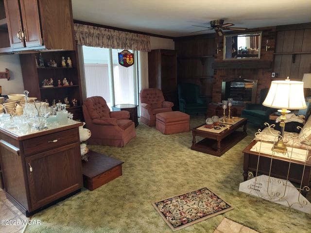 615 W Lima Avenue, Ada, OH 45810