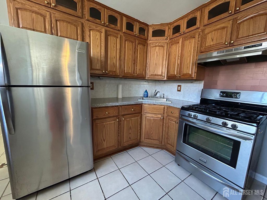 205 College Drive, Edison, NJ 08817