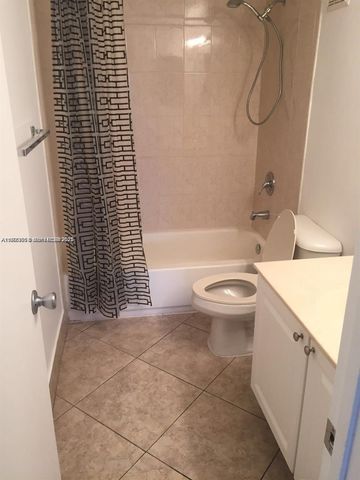 721 N Pine Island Rd 416, Plantation, FL 33324