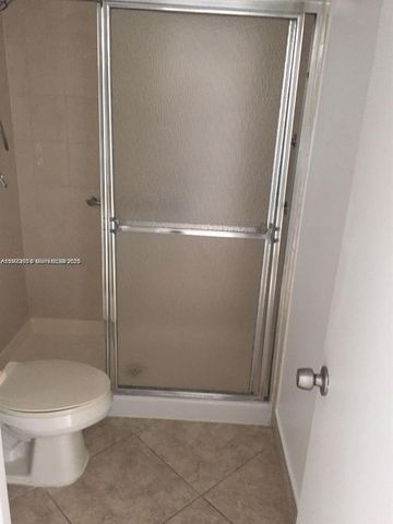 721 N Pine Island Rd 416, Plantation, FL 33324