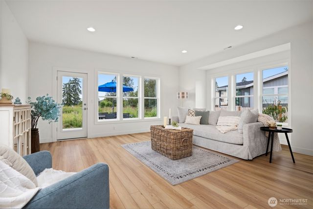 2521 Dodd Avenue, Blaine, WA 98230