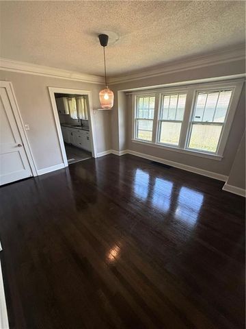 4915 Olive Street, Kansas City, MO 64130
