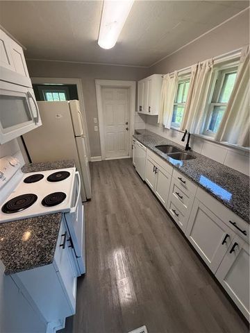 4915 Olive Street, Kansas City, MO 64130