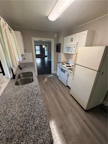 4915 Olive Street, Kansas City, MO 64130