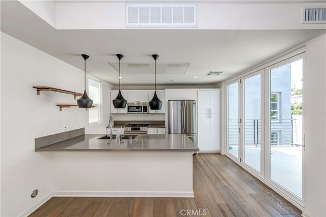 1937 Griffith Park Boulevard, Los Angeles, CA 90039