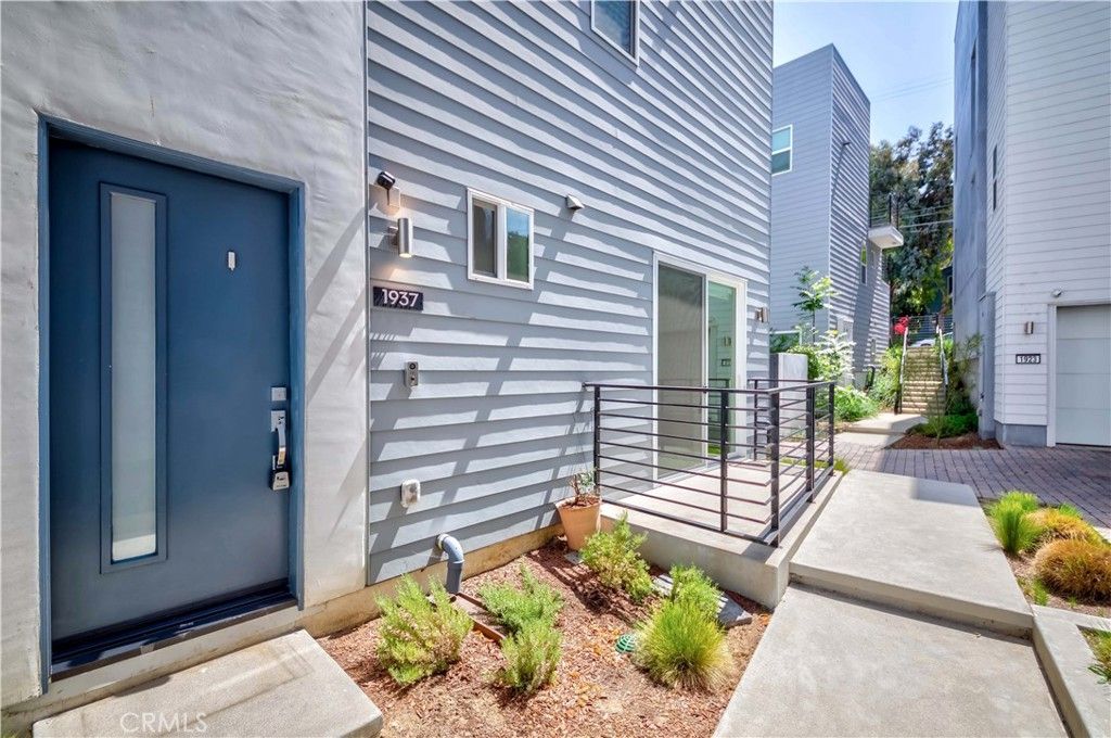 1937 Griffith Park Boulevard, Los Angeles, CA 90039