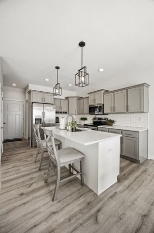 2411 Bluegrass St, Marion, IA 52302