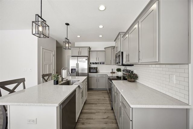 2411 Bluegrass St, Marion, IA 52302