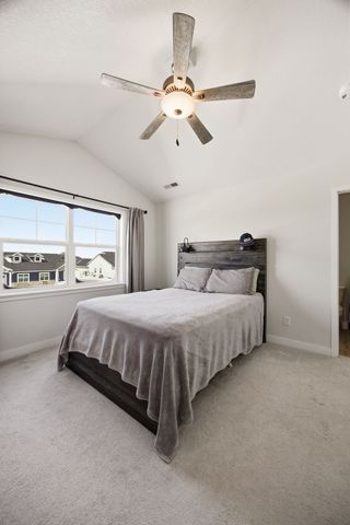 2411 Bluegrass St, Marion, IA 52302