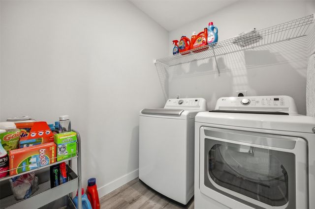 2411 Bluegrass St, Marion, IA 52302