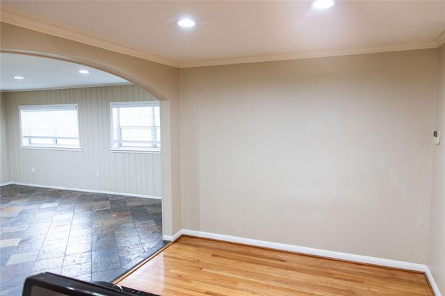 5564 Aspen Street, Bellaire, TX 77401