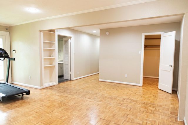 5564 Aspen Street, Bellaire, TX 77401