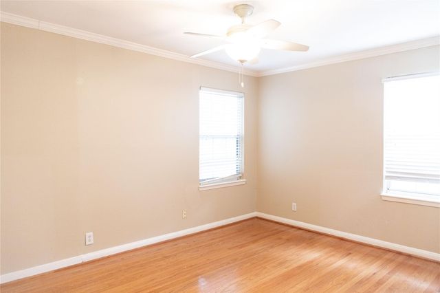 5564 Aspen Street, Bellaire, TX 77401